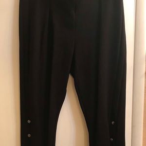 Nygard Luxe Slims black pant w snaps at lower legs